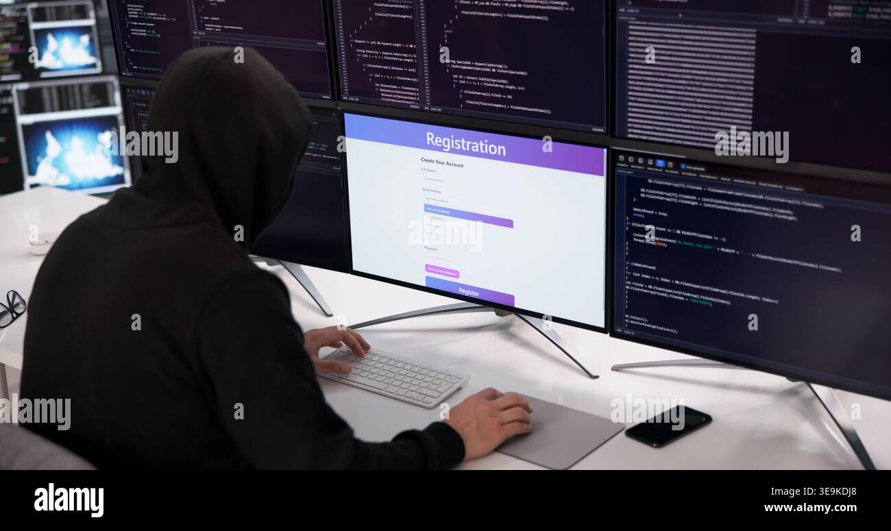 Creazione di account bot falsi online per crimini informatici e attività fraudolente Foto Stock