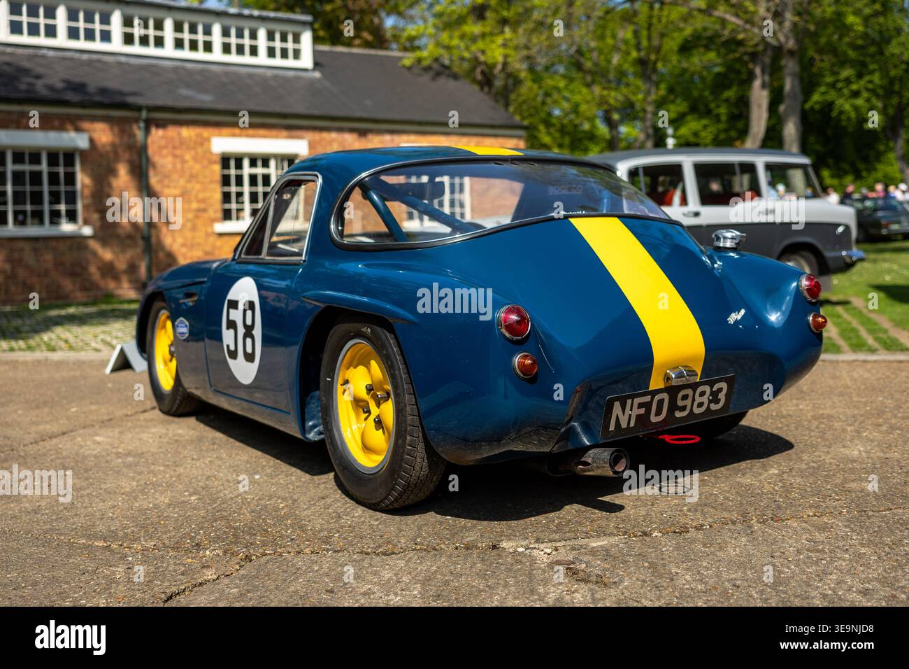 1960 TVR Grantura, in mostra al Bicester Motion Assembly il 16 marzo 2025. Foto Stock
