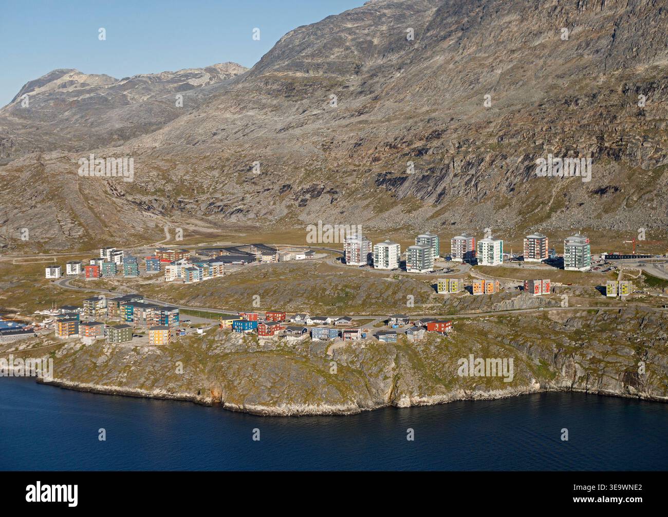 Vista aerea su Nuuk, la capitale della Groenlandia, sulla costa occidentale dell'isola Foto Stock