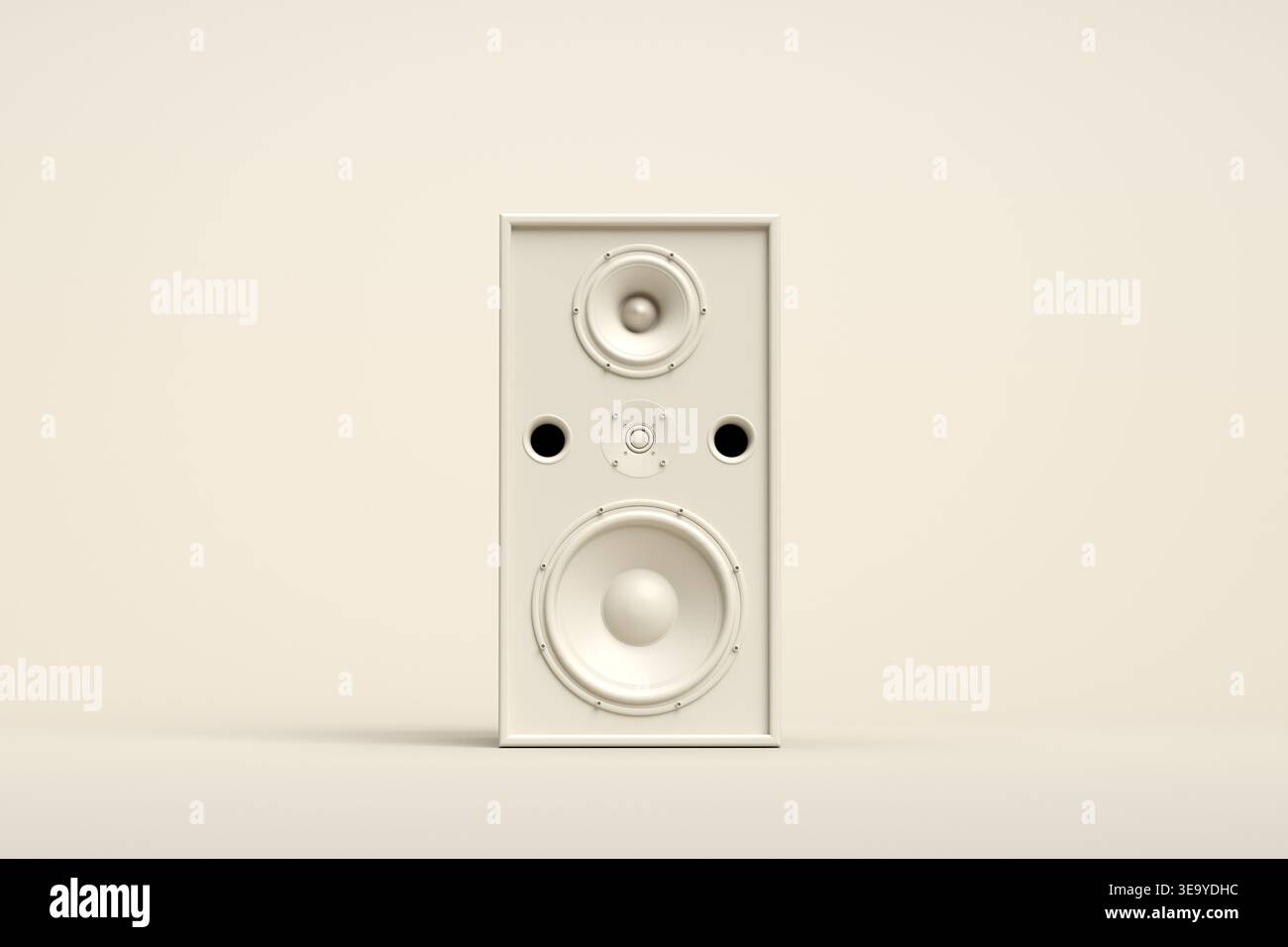Altoparlante che offre un suono in verticale su uno sfondo color pastello cremoso. Musica, audio e tecnologia Foto Stock