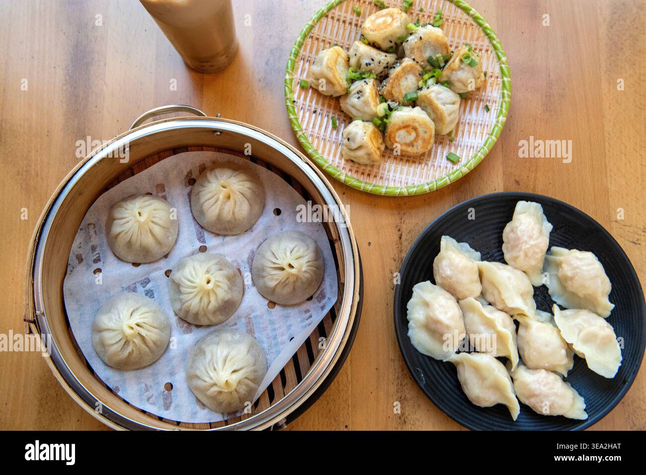 Bao, thumb Buns e gnocchi al Dumpling World, Austin, Texas, 30 settembre 2024. (Foto di John Anderson) Foto Stock