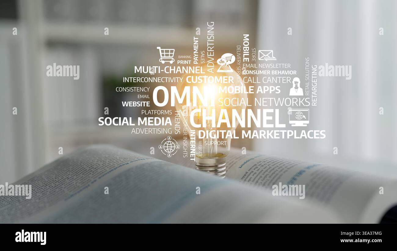 Esplorate il concetto di marketing omni channel con strategie innovative visualizzate attraverso una lampadina e parole chiave pertinenti, evidenziando il moderno Foto Stock