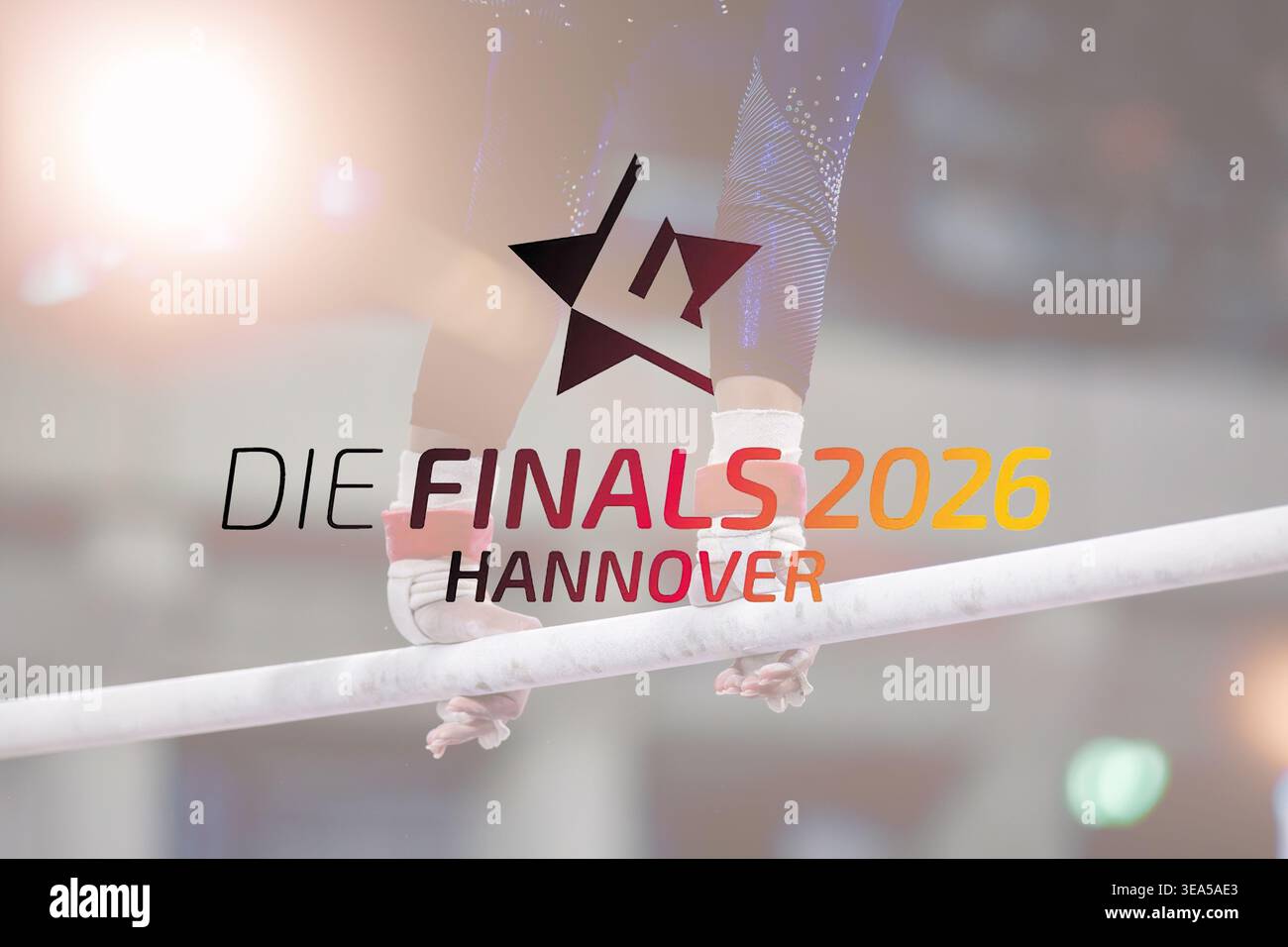 Le finali del 2026 ad Hannover: Logo ufficiale sullo sfondo di una ginnasta Foto Stock