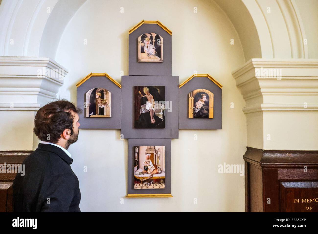 St George's Hanover Square Church, Londra Regno Unito 21 aprile 2026 The Cross (da B a Top R) Pace, 2026, fede, 2026, speranza, 2026, (M) Vertical, 2018 (T) Carita', 2026.Teodora Axente presenterà una serie di nuove opere ispirate a San Giorgio, il Santo Patrono d'Inghilterra, nella chiesa di St George Hanover Square a Mayfair. La presentazione delle opere sarà curata da Riccardo freddo. La mostra sarà aperta il 23 aprile, giorno di San Giorgio, e sarà seguita da un servizio e ricevimento domenica 26 aprile, a partire dalle ore 11:00. Paul Quezada-Neiman/Alamy Live News Foto Stock