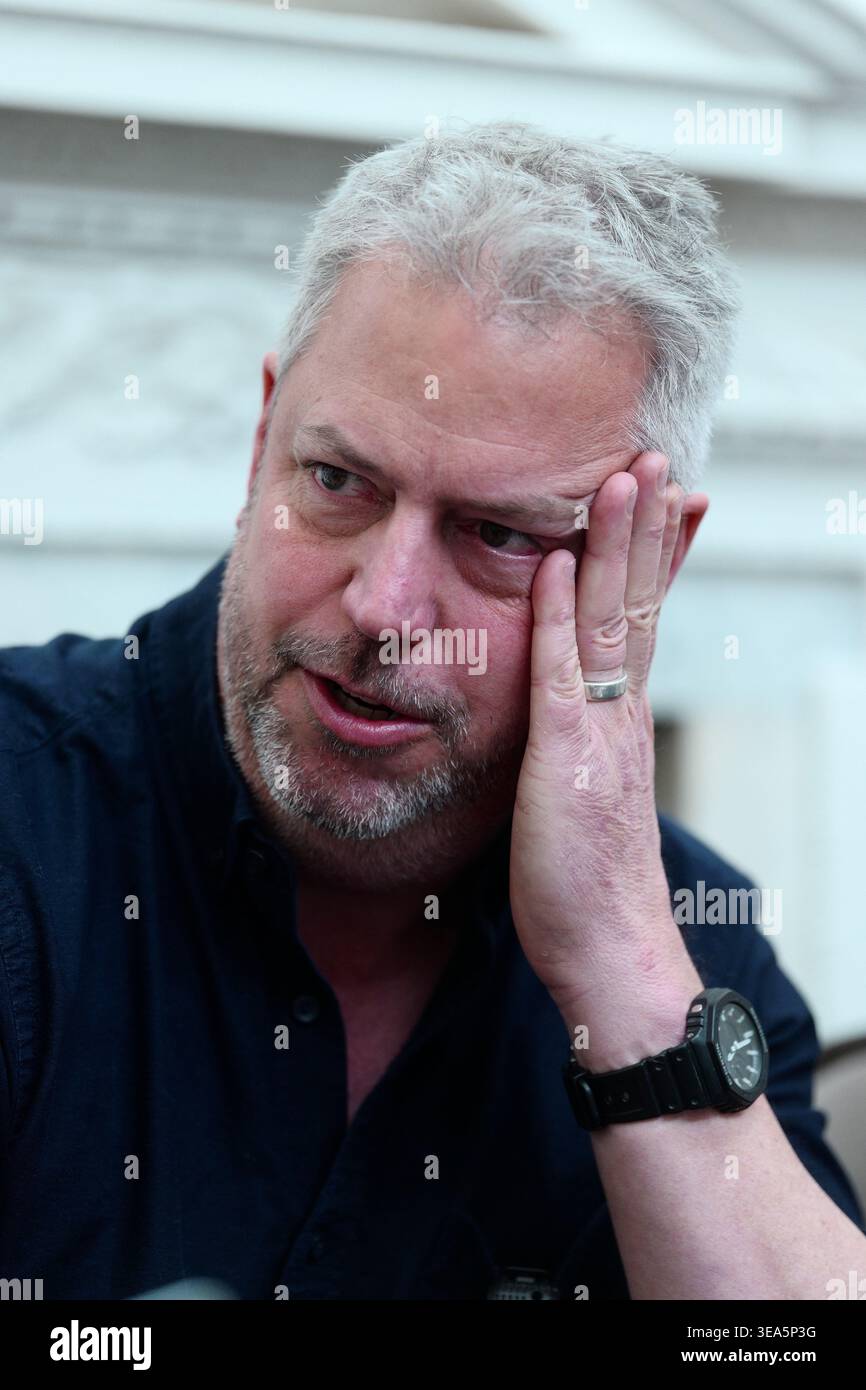 LONDRA, Regno Unito, 21 aprile 2026. L'autore Alex Perry presenta il suo nuovo libro, Blood Will Flow: The Murderous Business of Oil and gas. Crediti: Ian Bozic, Alamy Live News Foto Stock