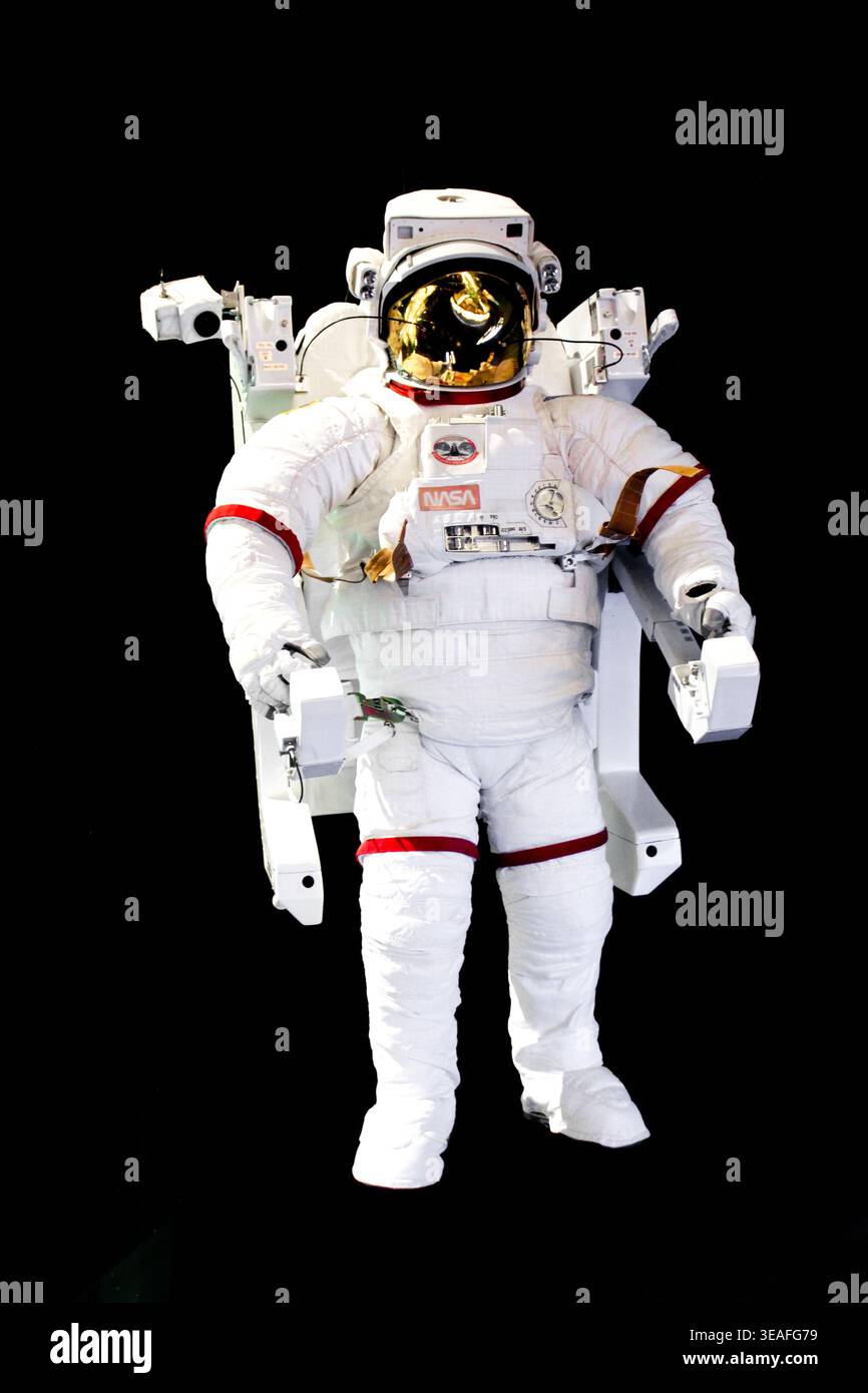 Tuta spaziale NASA Astronaut con unità di manovra con equipaggio esposta al Kennedy Space Center Foto Stock