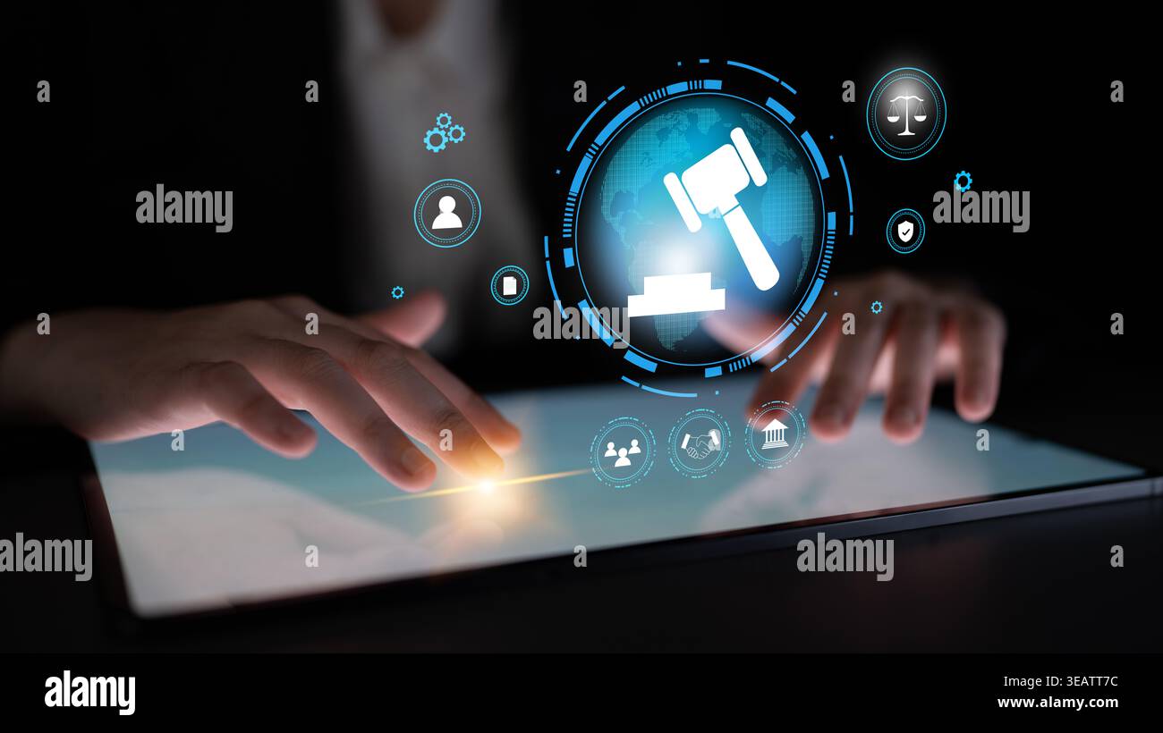 Servizi legali online globali e soluzioni di cyber law. Piattaforma digitale per la consultazione legale, la giustizia e la conformità normativa nell'era di Internet Foto Stock