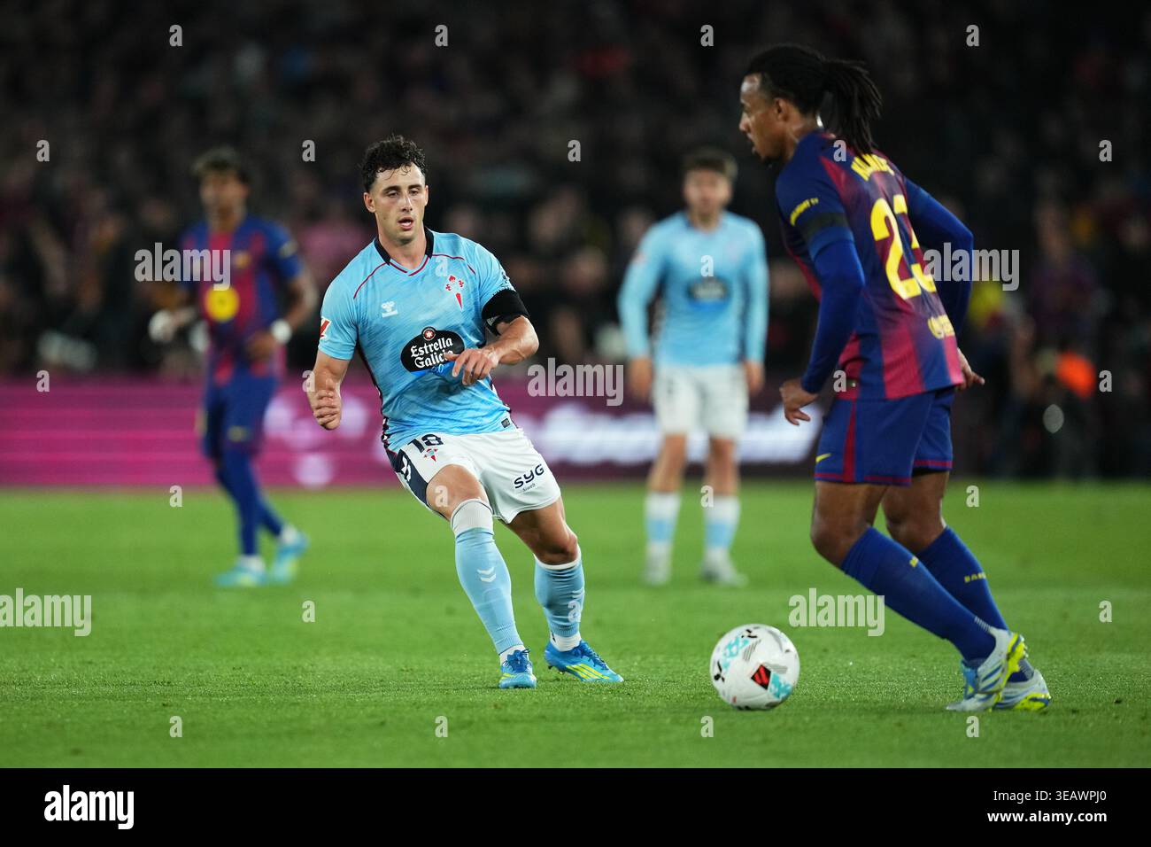 Barcellona, Spagna. 22 aprile 2026. Durante la Liga EA Sports match tra FC Barcelona e RC Celta de Vigo ha giocato al Spotify Camp Nou Stadium il 22 aprile 2026 a Barcellona, in Spagna. (Foto di Bagu Blanco/PRESSINPHOTO) credito: PRESSINPHOTO SPORTS AGENCY/Alamy Live News Foto Stock