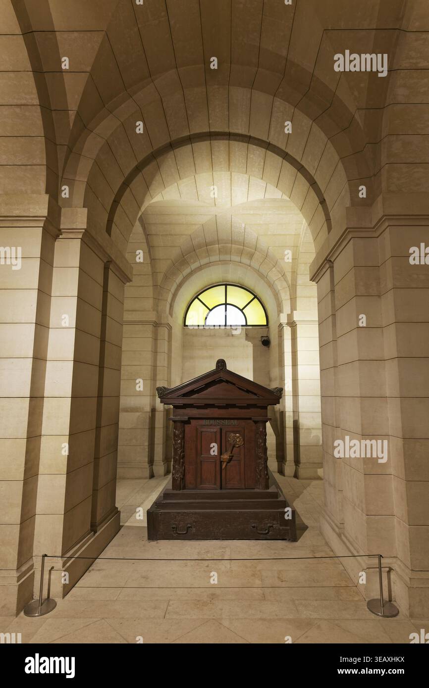 Tomba di Jean-Jacques Rousseau, Cripta del Pantheon, Hall of Fame Nazionale, quartiere Latino, Parigi, Francia Foto Stock