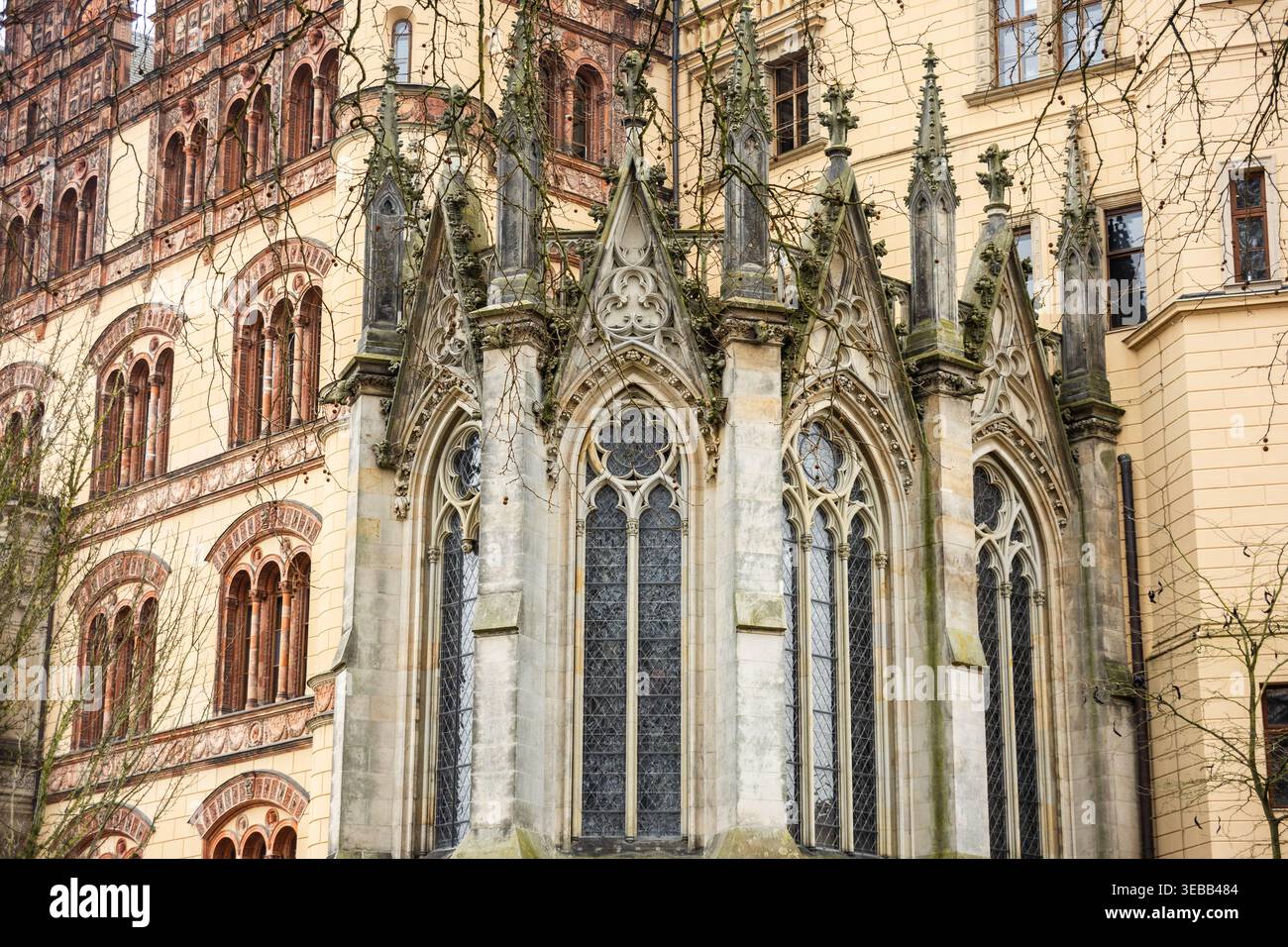 Schwerin, Germania - 11 marzo 2025: Castello di Schwerin, sede del parlamento statale del Meclemburgo-Pomerania occidentale, Germania Foto Stock