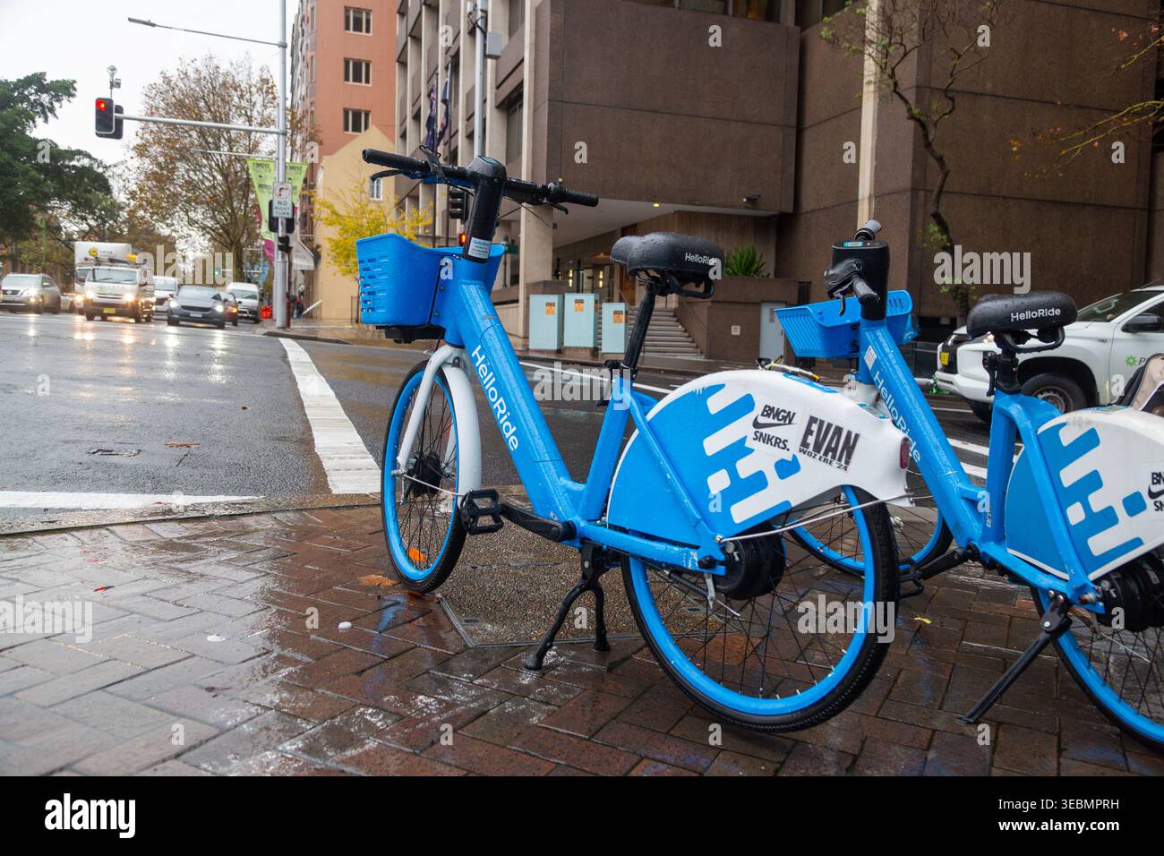 Bicicletta elettrica HelloRide in una Sydney Street Foto Stock