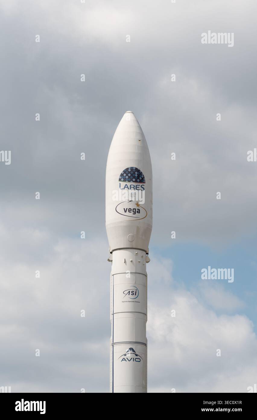 Un veicolo di lancio non riutilizzabile per razzi Vega sviluppato da Avio e gestito da Arianespace per l'Agenzia spaziale europea Foto Stock