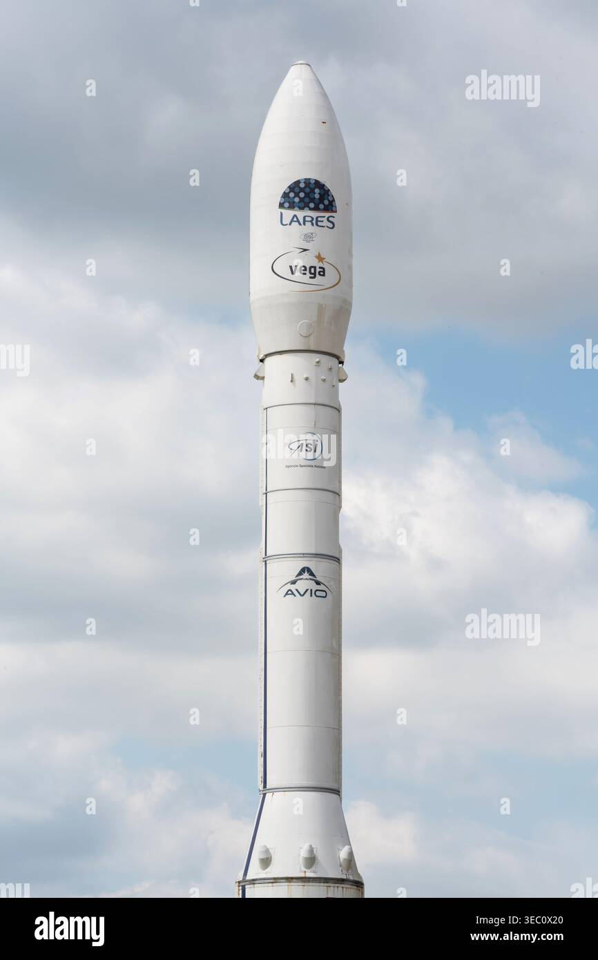Un veicolo di lancio non riutilizzabile per razzi Vega sviluppato da Avio e gestito da Arianespace per l'Agenzia spaziale europea Foto Stock