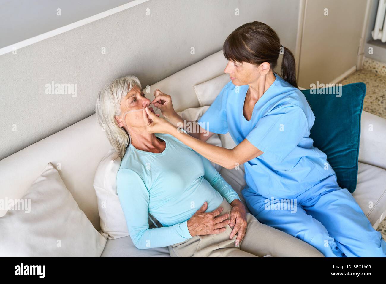 Assistenza domiciliare per anziani e vita assistita i concetti chiave includono anziani, assistenza sanitaria, assistenza agli anziani, assistenza domiciliare, assistenza infermieristica, assistenza medica e assistenza Foto Stock