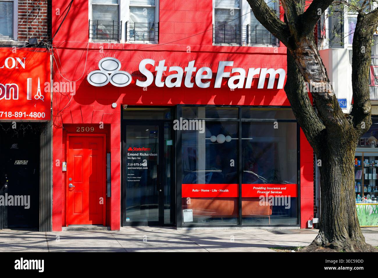 Un ufficio dell'agenzia assicurativa della State Farm a Brooklyn, New York. Foto Stock