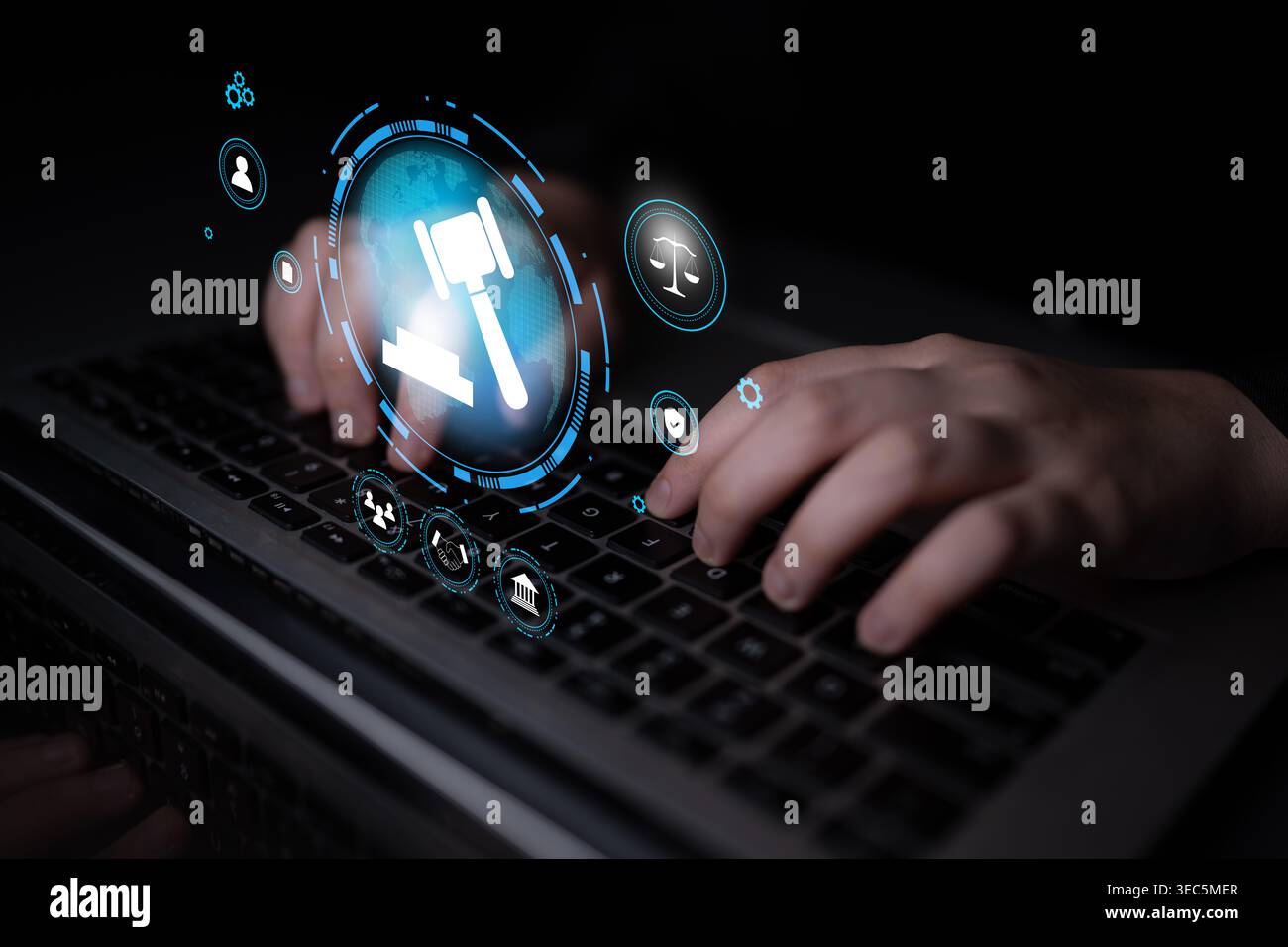 Servizi legali online globali e soluzioni di cyber law. Piattaforma digitale per la consultazione legale, la giustizia e la conformità normativa nell'era di Internet Foto Stock