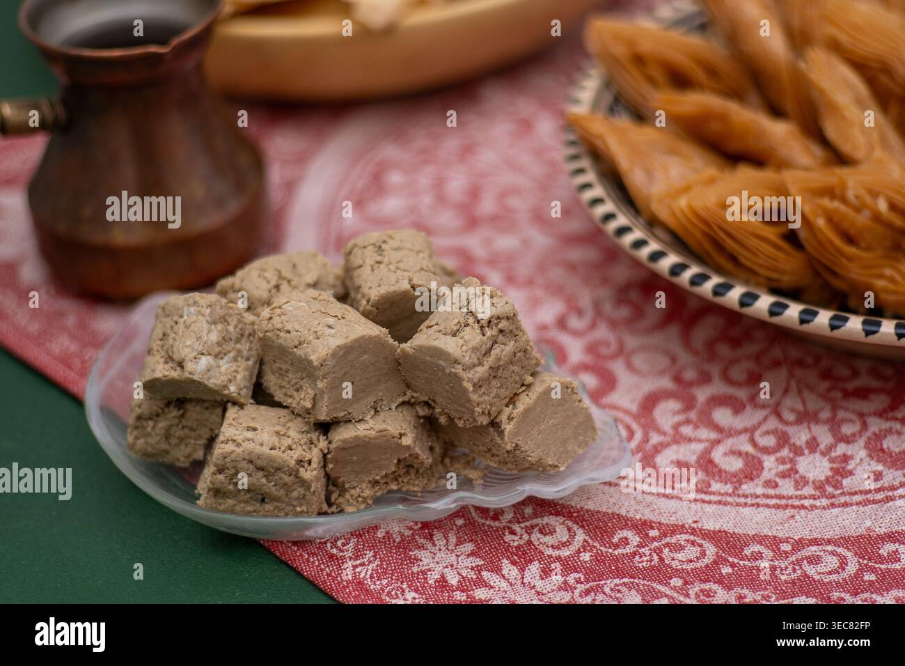 Halva di semi di girasole. Dolci orientali. Primo piano del cibo Foto Stock