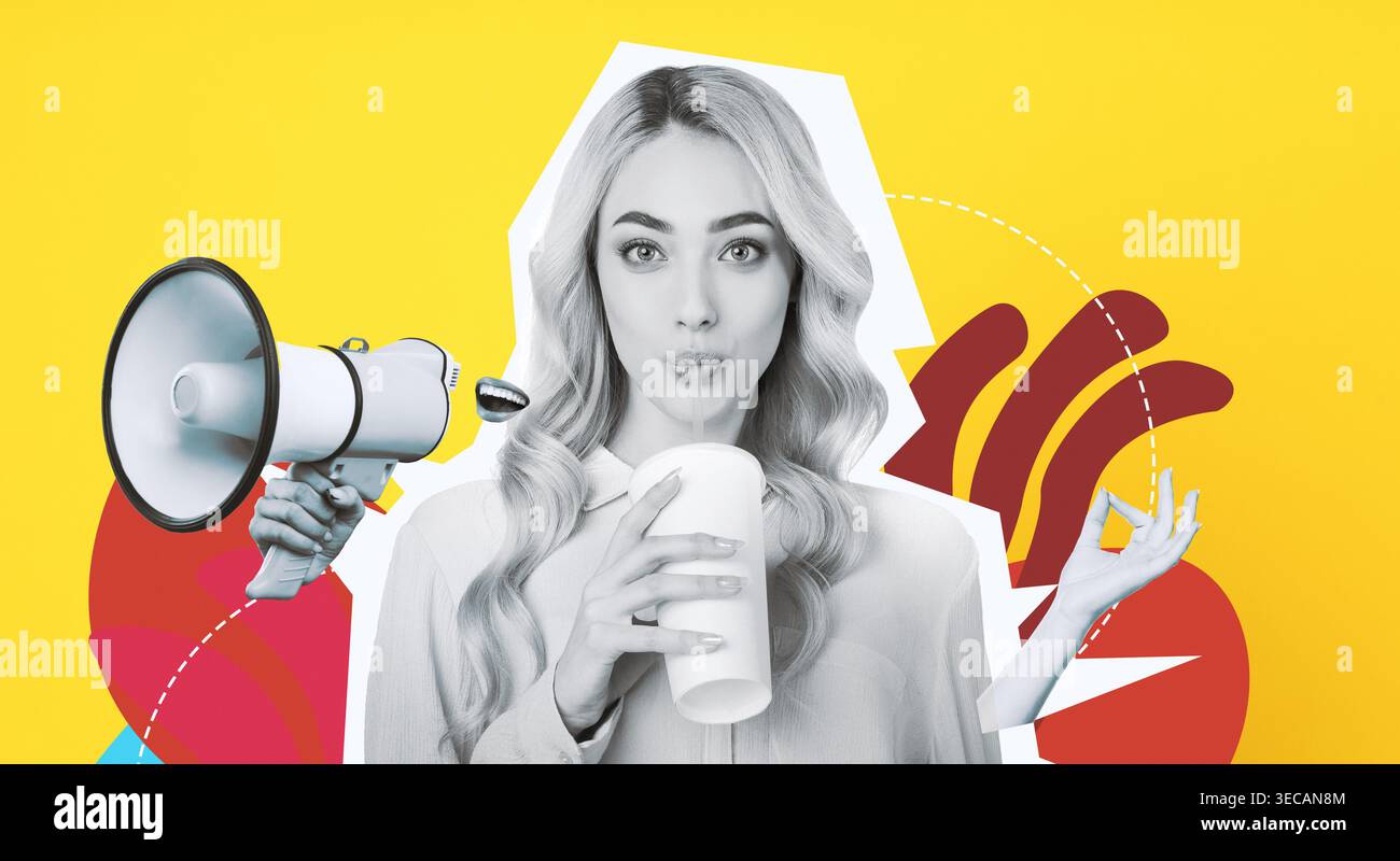 Una giovane donna ama bere qualcosa dalla tazza gialla su sfondo giallo brillante con elementi giocosi Foto Stock