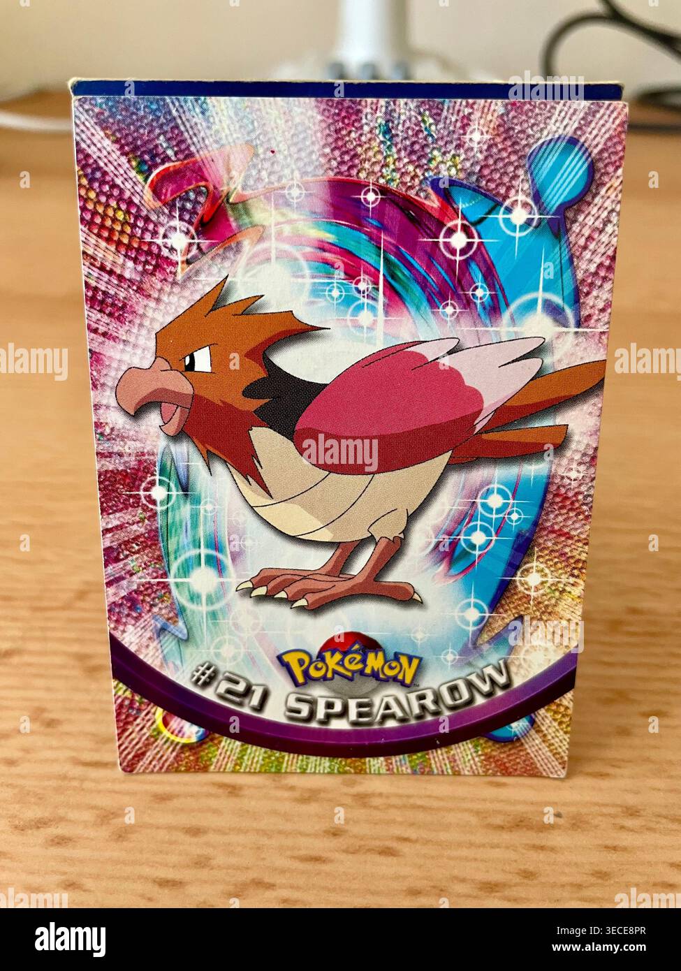 Carte collezionabili Pokémon Topps vintage 1999 della serie "il primo film" - Immagine stock catturata con smartphone