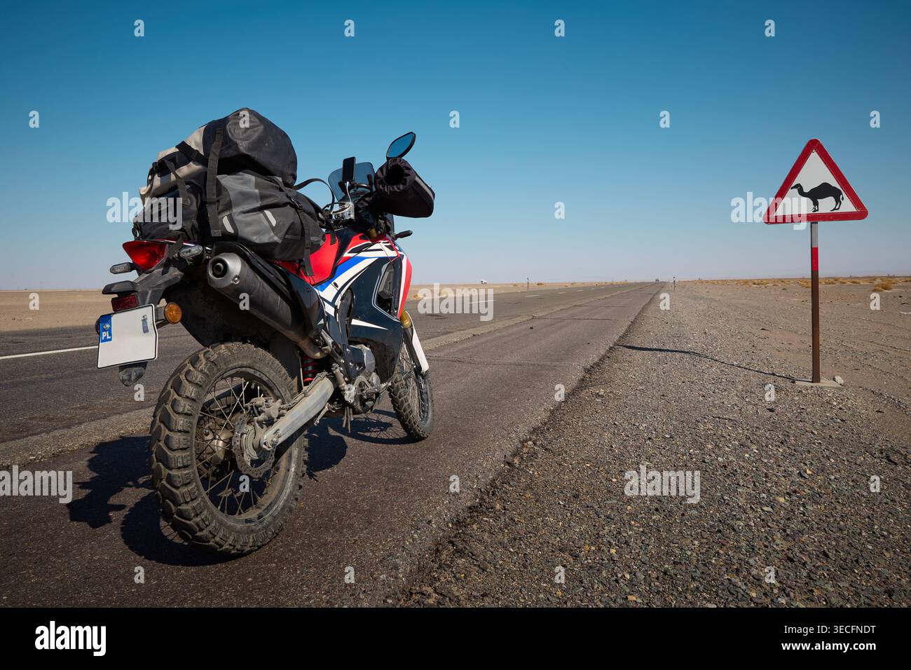 Viaggi in moto a lunga distanza verso destinazioni molto lontane Foto Stock