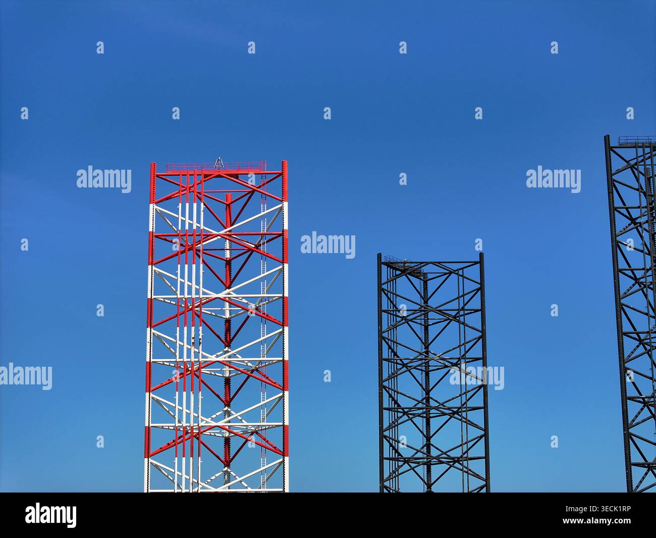 Dettaglio delle gambe della piattaforma di sollevamento dell'olio Foto Stock
