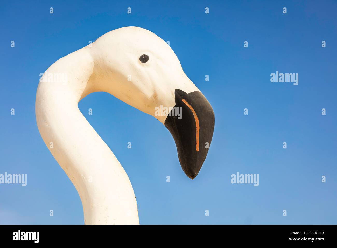 Sculture di fenicottero a Flamingo Beach, Ras al Khaimah, Emirati Arabi Uniti Foto Stock