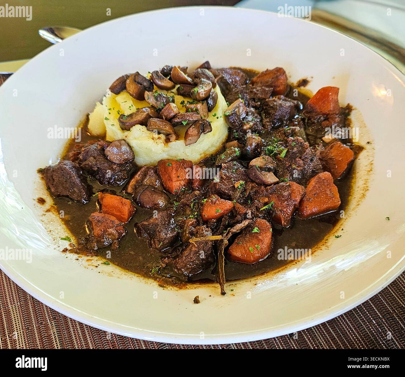 Costolette di manzo brasate al Seasons Restaurant, Highland Lake Inn Foto Stock