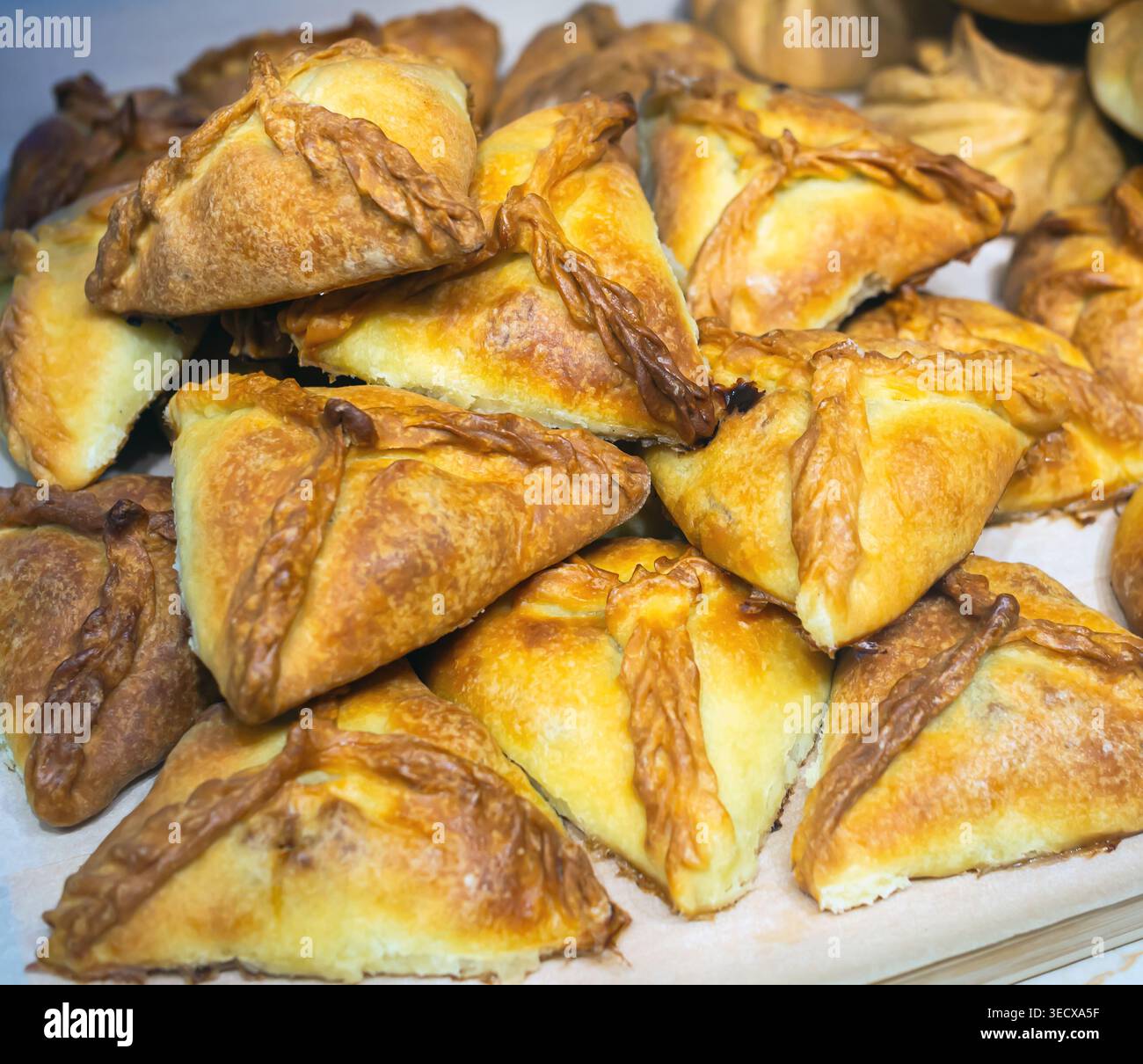 Tradizionali torte triangolari tatari echpochmaki Foto Stock