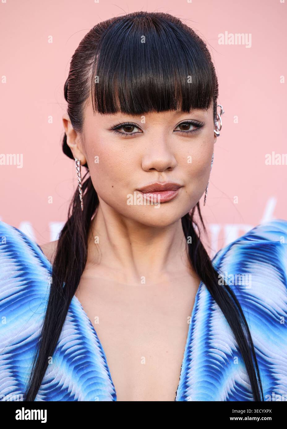 HOLLYWOOD, LOS ANGELES, CALIFORNIA, Stati Uniti d'America - APRILE 29: Rei ami indossa Iris Van Herpen SS19 Couture arriva alla Billboard Women in Music del 2026 tenutasi all'Hollywood Palladium il 29 aprile 2026 a Hollywood, Los Angeles, California, Stati Uniti. (Foto di Xavier Collin/Image Press Agency) Foto Stock