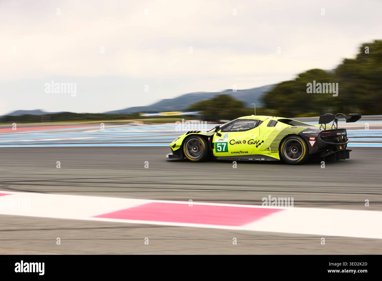 Le Castellet, Francia. 3 maggio 2026. #57 Ferrari 296 LMGT3 Evo di Takeshi KIMURA (JPN) e Mathys JAUBERT (fra) e Daniel SERRA (BRA) (KESSEL RACING) GT3 challenger potenzia attraverso una curva ad alta velocità, mentre la sua ala posteriore affetta l'aria mentre trasporta slancio attraverso la zona di frenata del circuito. Crediti: Tracey Allan-McWilliams crediti: Tracey Allan-McWilliams/Alamy Live News Foto Stock