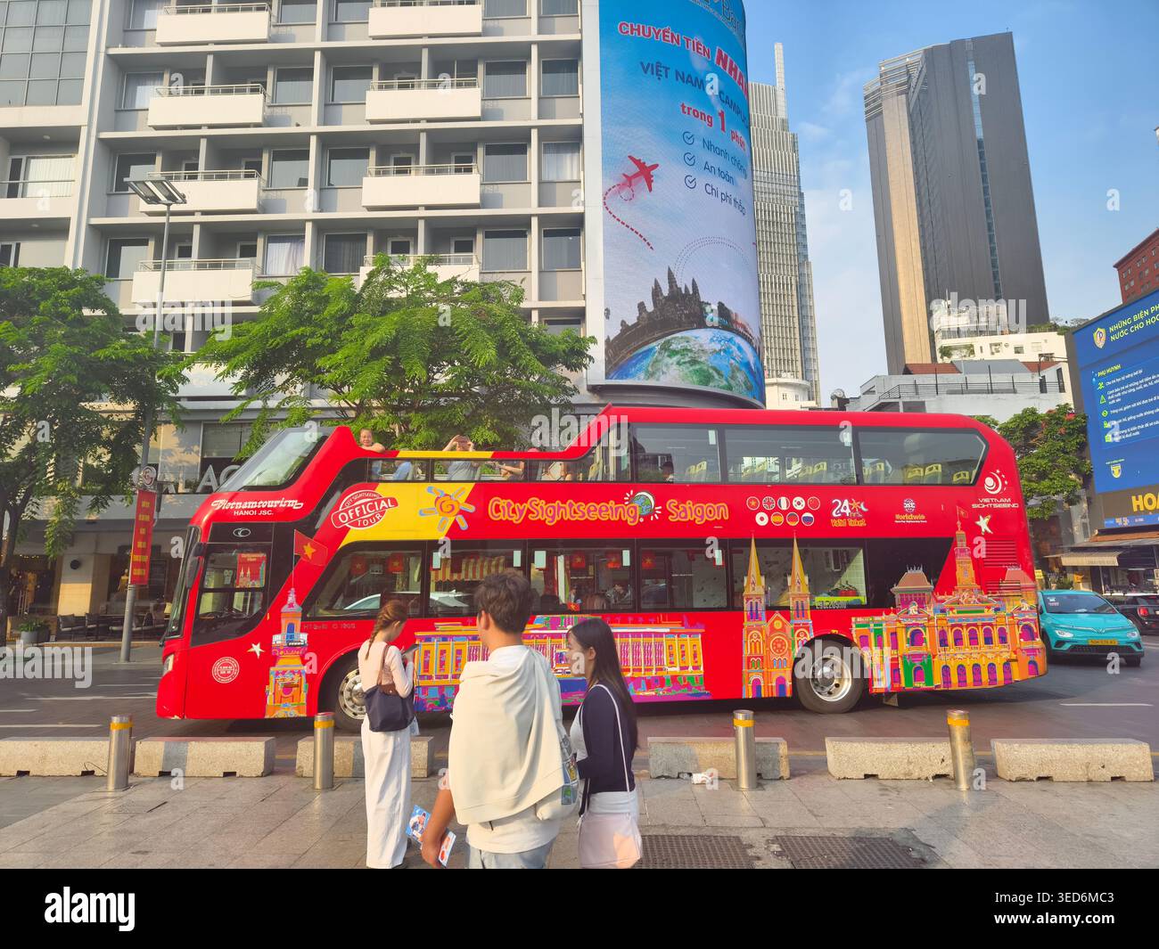 Autobus a due piani scoperto di Saigon con City Sightseeing, operativo nella città di ho chi Minh, Vietnam Foto Stock