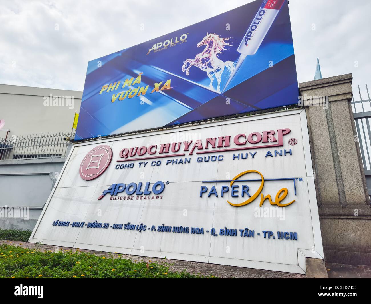 Quoc Huy Anh Corporation, distributore di marchi premium, Apollo silicone e Paper One. Vinh Loc Industrial Park, HCMC, Vietnam, Asia Foto Stock