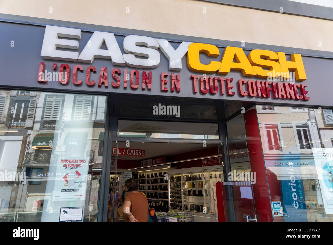 Negozio Easycash. Di seconda mano con sicurezza. Foto Stock