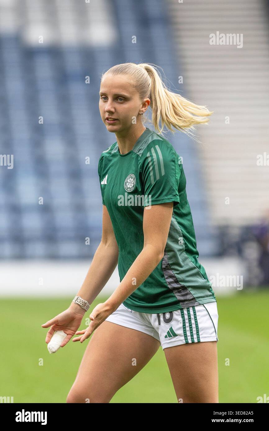 Hannah Luke, giocatrice di calcio professionistica, attualmente gioca per il Celtic, una squadra di calcio femminile con sede a Glasgow, Scozia, Regno Unito. Foto Stock