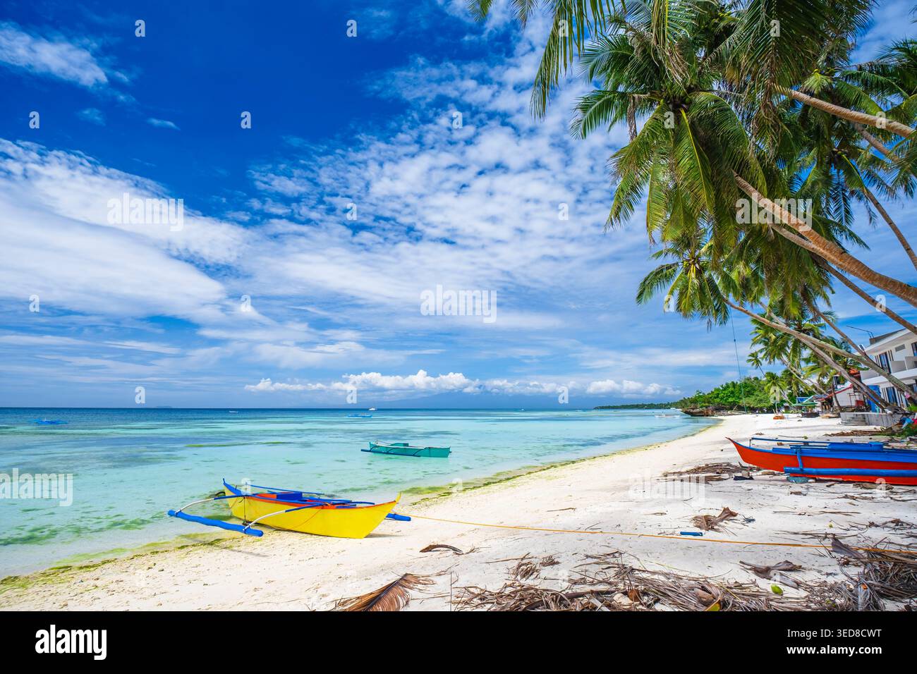 Filippine, regione centrale di Visayas, provincia di Siquijor, isola di Siquijor, spiaggia di San Juan Foto Stock