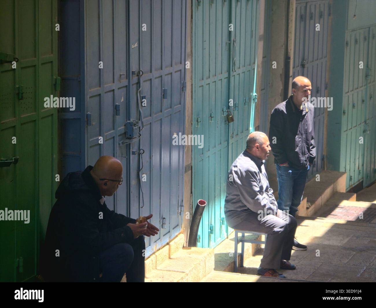 Negozi chiusi lungo David Street nella città vecchia di Gerusalemme. Foto Stock