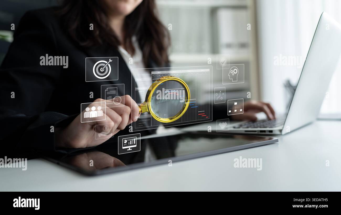Dashboard di gestione dei progetti che mostra la cronologia, le attività, le fasi cardine e i flussi di lavoro per la pianificazione, il monitoraggio e l'esecuzione di un'azienda o di un team di successo Foto Stock