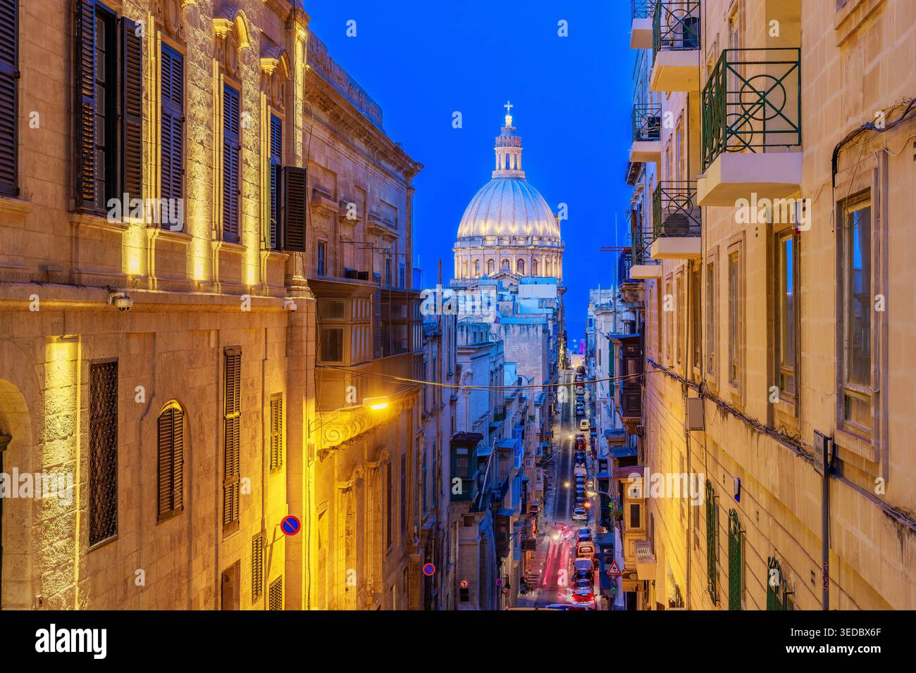 La Valletta, Malta. Al Porto grande e alla cupola della Cattedrale di St Paul. Foto Stock