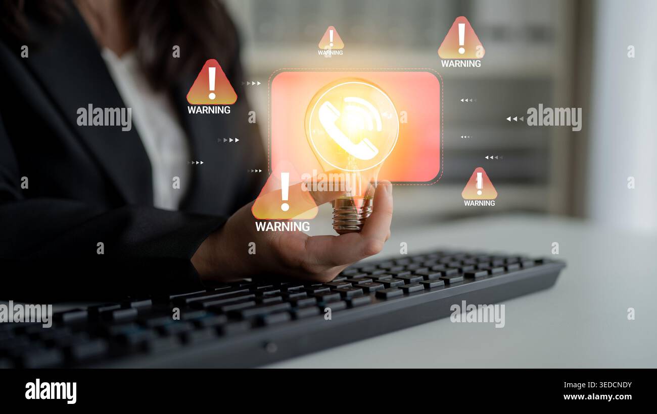 Lampada di tenuta professionale con cartelli segnaletici che simboleggiano l'avviso di comunicazione e la consapevolezza in un ambiente di lavoro moderno. Foto Stock