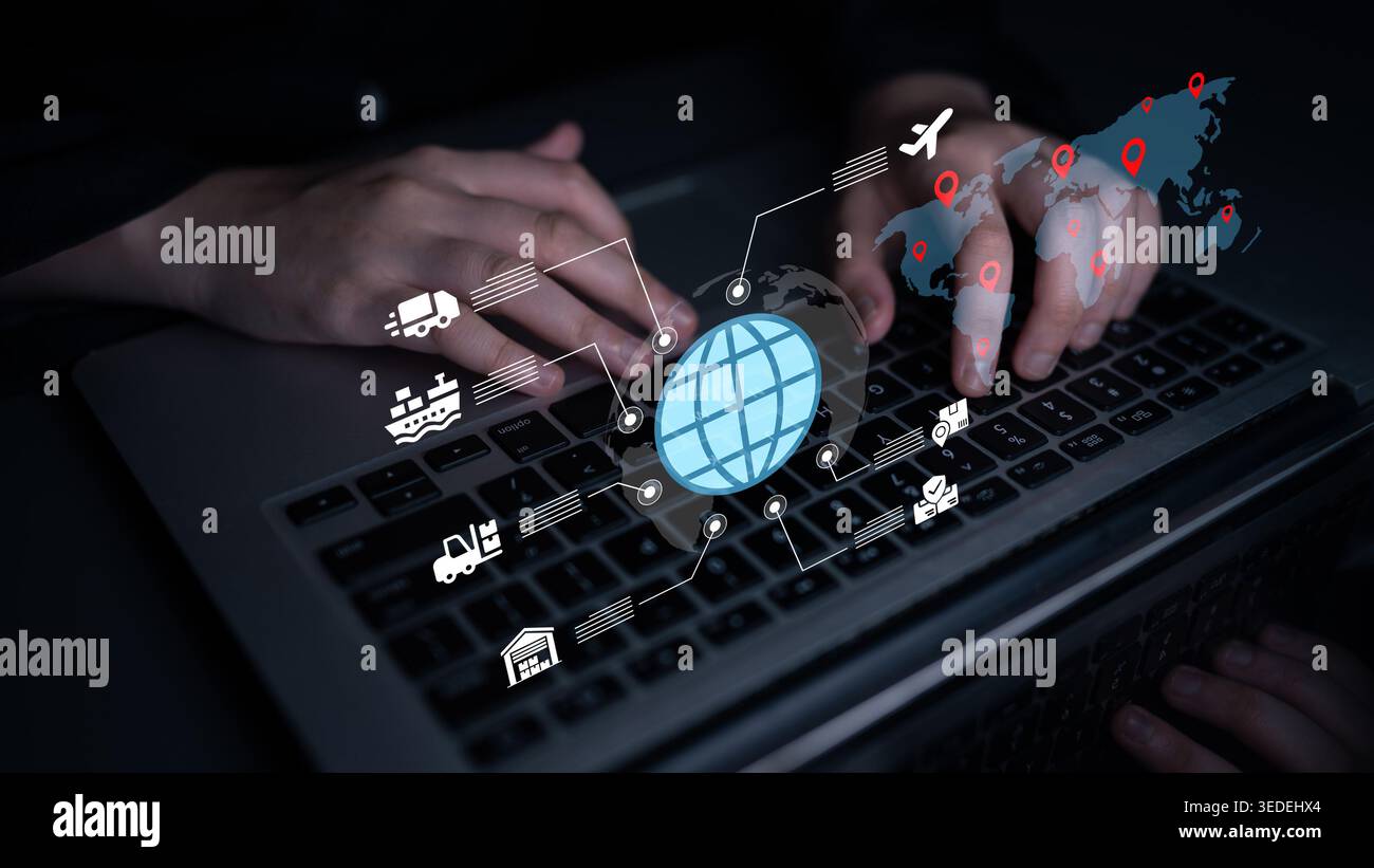 Una persona interagisce con un laptop mostrando connessioni digitali e icone logistiche, evidenziando i progressi del commercio globale in un'azienda moderna Foto Stock