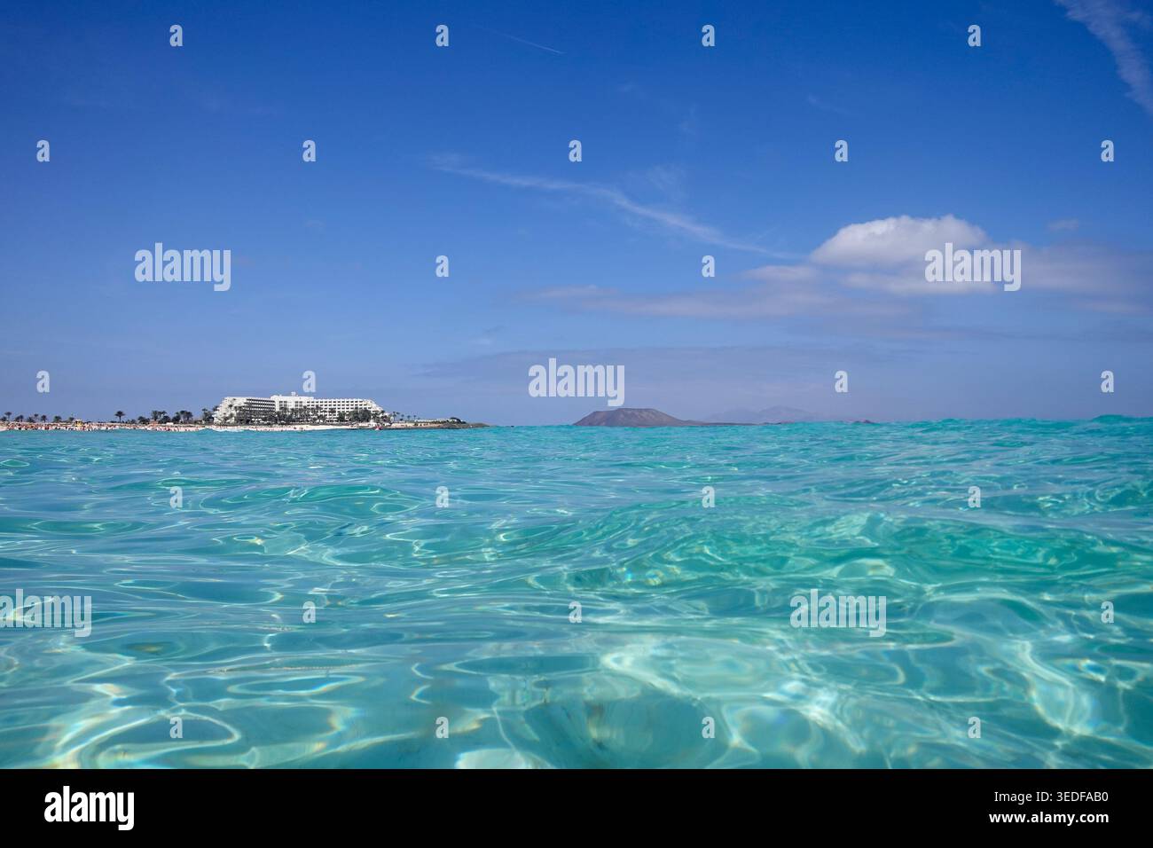 Hotel Riu oliva Beach visto dall'acqua a Grandes Playa Beach Foto Stock