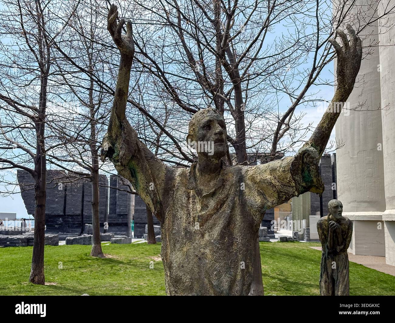Sculture commemorative in bronzo all'Ireland Park lungo il lungomare di Toronto, Ontario, Canada, in onore degli immigrati irlandesi. Foto Stock