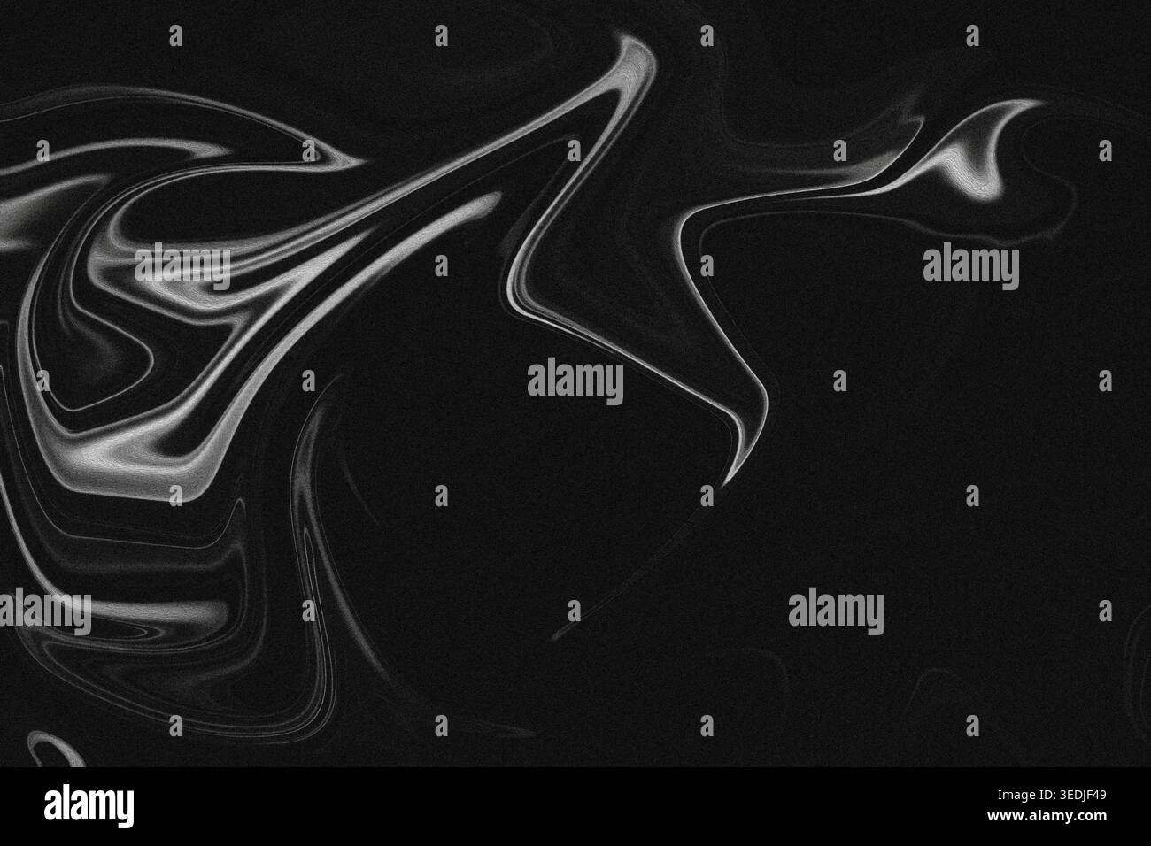 Questo elegante design astratto presenta fantasie argentate fluide su un elegante sfondo nero, creando un effetto visivo sofisticato e moderno. L'unità Foto Stock