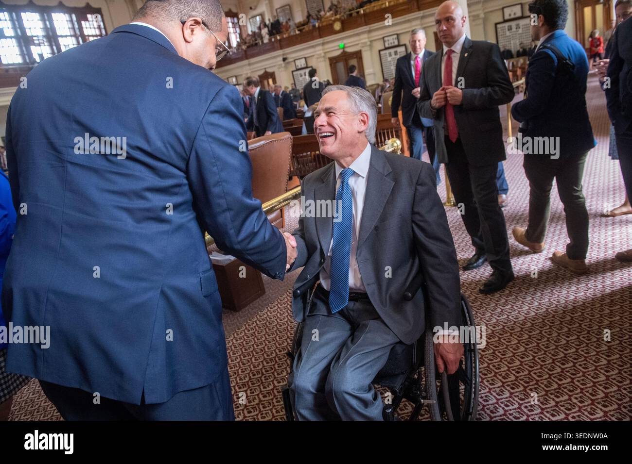 Il governatore del Texas Greg Abbott (centro) visita la camera dei rappresentanti, Austin, Texas, 27 maggio 2019. (Foto di John Anderson/The Austin Chronicle) Foto Stock