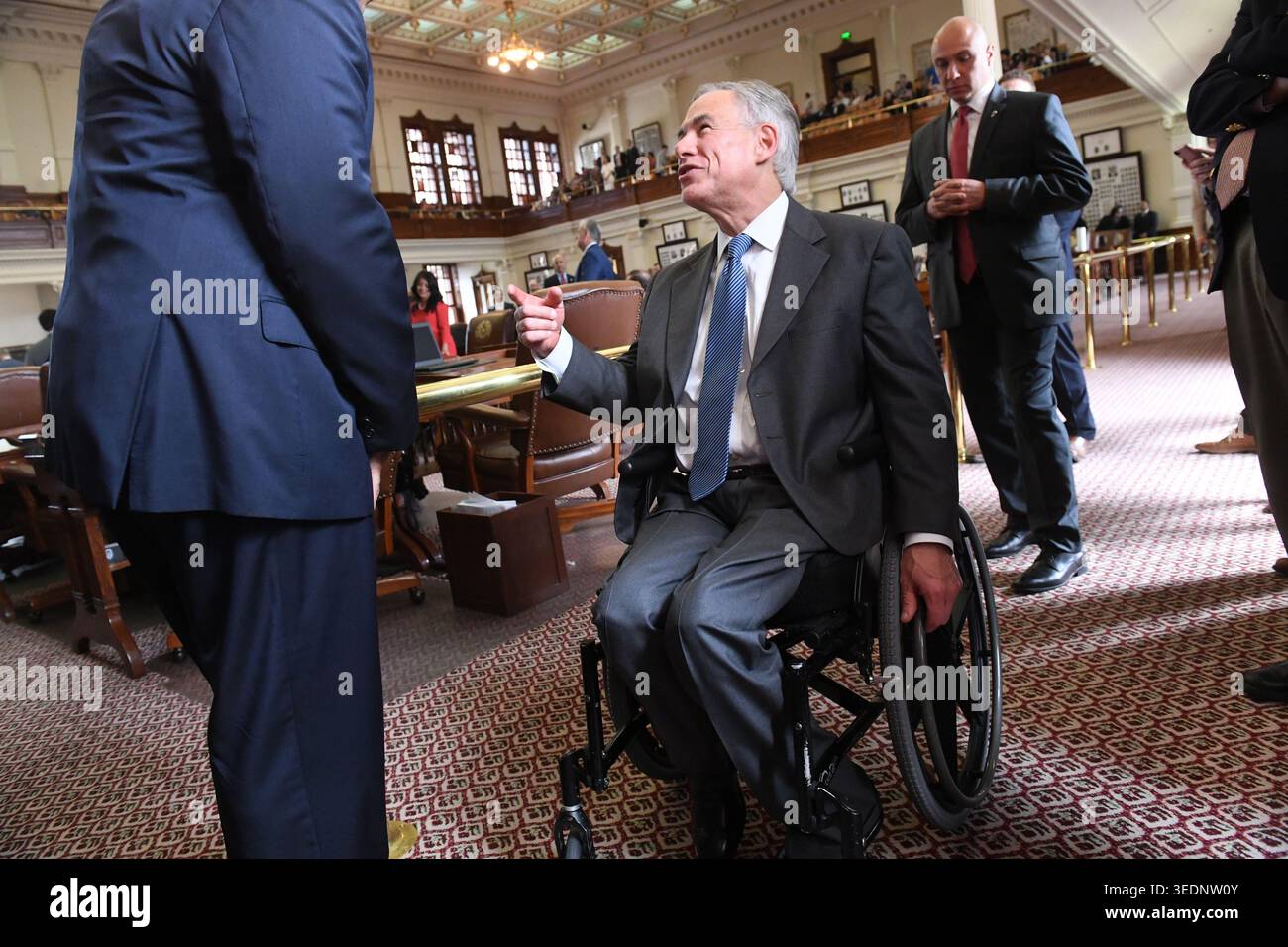 Il governatore del Texas Greg Abbott (centro) visita la camera dei rappresentanti, Austin, Texas, 27 maggio 2019. (Foto di John Anderson/The Austin Chronicle) Foto Stock