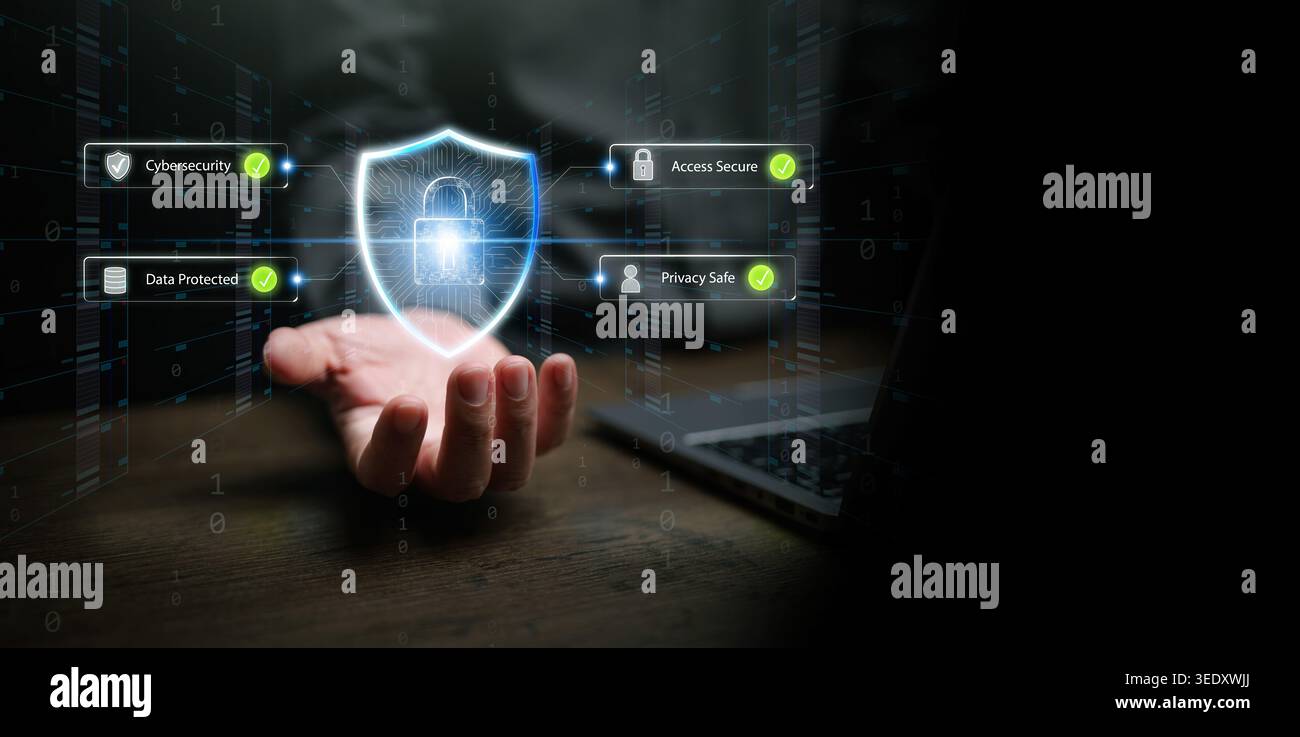 Mano accanto al laptop che regge lo scudo di sicurezza informatica con lucchetto digitale e icone di accesso sicuro. Protezione dei dati, protezione della privacy, difesa informatica, protezione della rete Foto Stock