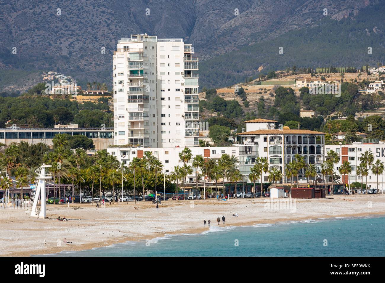 Albir e la spiaggia di l'Albir (Playa de l'Albir) viste dal Parco naturale Serra Gelada, Alicante, Spagna Foto Stock