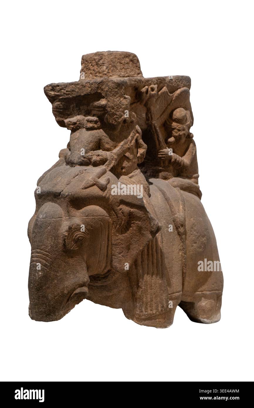 Elefante. Cavalieri Addorsed (schiena a schiena) che tengono in mano una goad. Satavahana, i secolo a.C.E., Sanchi, Madhya Pradesh. Arenaria scolpita. Altezza 49,0 c Foto Stock