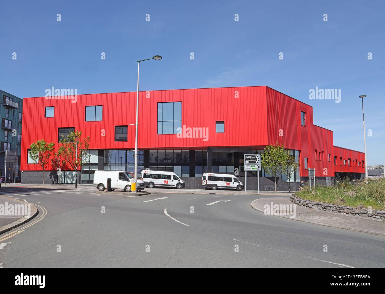 Il caratteristico edificio rosso ora sede della Millbay Academy Foto Stock
