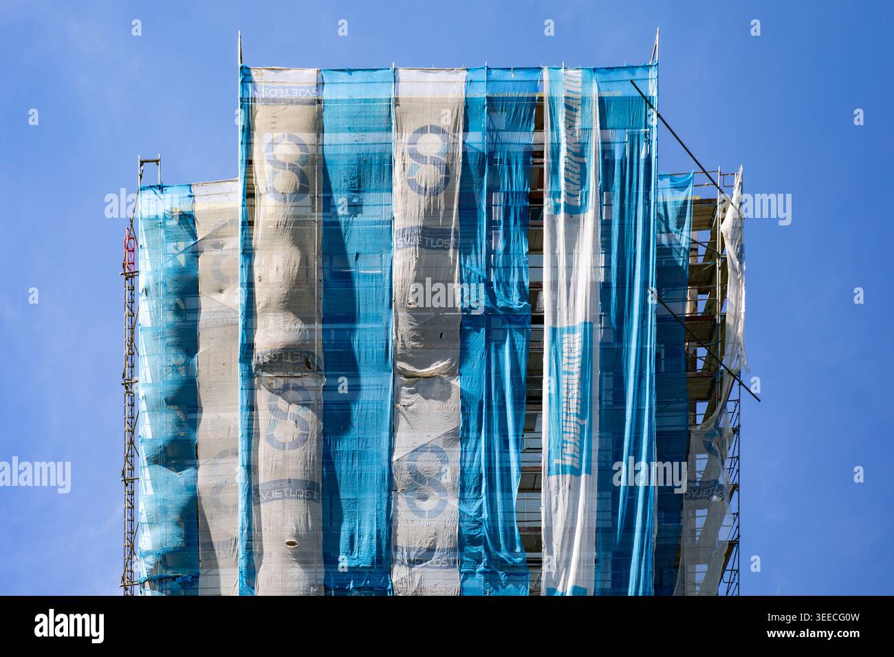 nuova costruzione e ristrutturazione autosostenibili con isolamento e costruzione di insediamenti Foto Stock